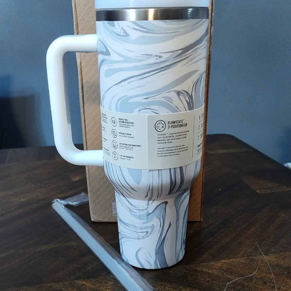 Stanley Marble White, Gray & Blue Quencher H2.0 Tumbler with Handle & Straw - Picture 2 of 6